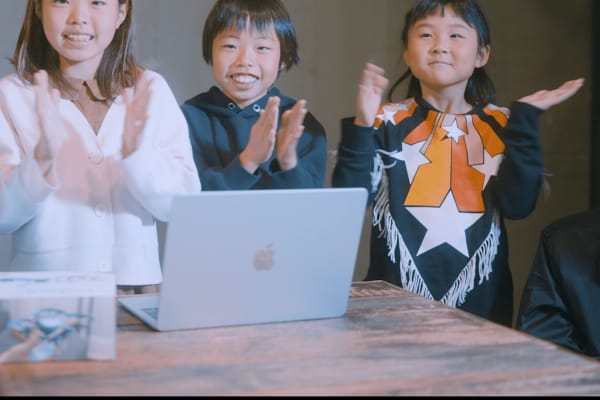 ドローンはその場にいる全員がワクワクします♪