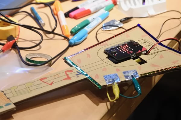 ギュイーンとギターをつくってみよう