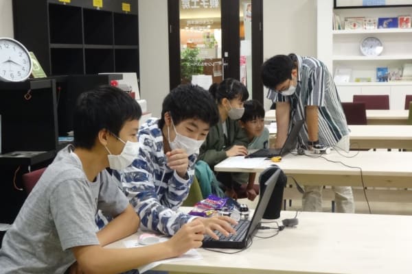 中高生チームも真剣勝負。小学生に負けるな！