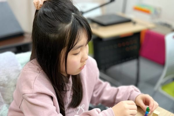 イメージの難しさは道具で解決。独自の支援で自信を育てる。