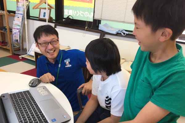 先生と生徒が楽しくコミュニケーションをとりながらレッスンを進められます。