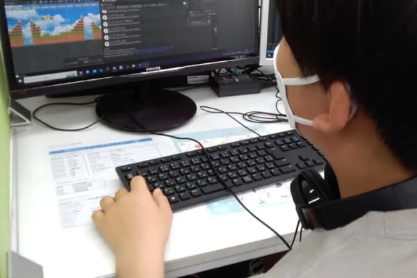 小学生～高校生まで本格的なプログラミングを学ぶことができます。