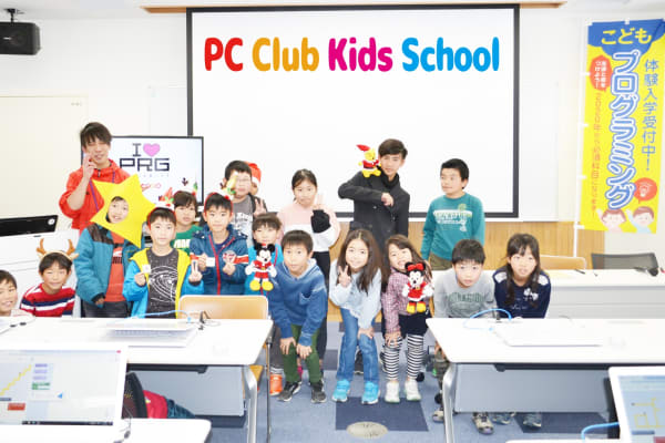 定期的にキャンプを行っています。