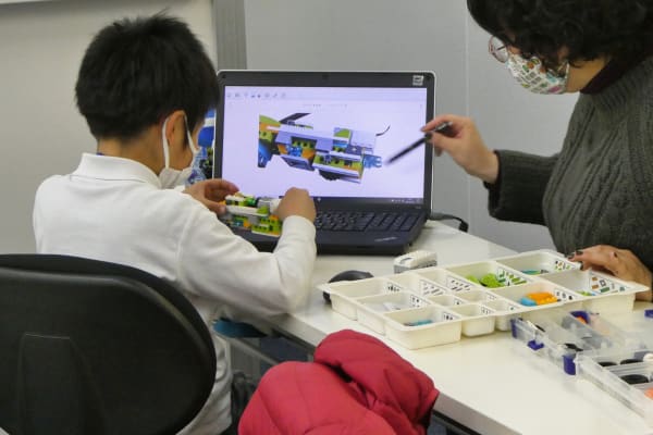 少人数制でひとりひとりに合わせた内容を受講