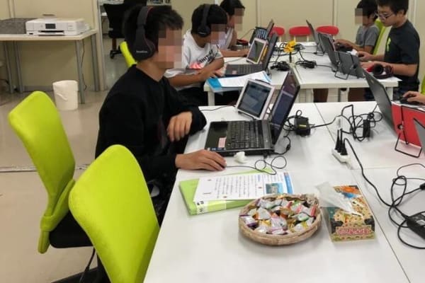 小学6年生のScratch授業風景