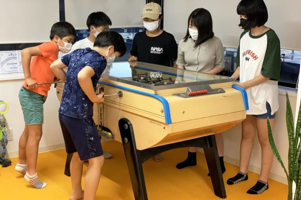 帰り間際にサッカーゲーム対決