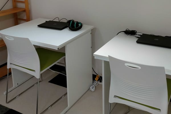 PC・タブレット・ヘッドホンの貸し出し無料！手ぶらで大丈夫です。