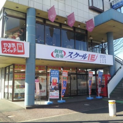 自治医大駅から徒歩3分。かましんさん南側。