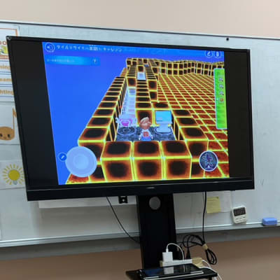 ゲーム感覚で本格的なプログラミングを学べます！