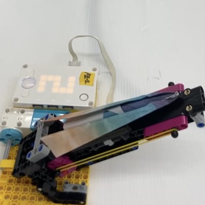 みんな一斉に紙飛行機を飛ばせ！