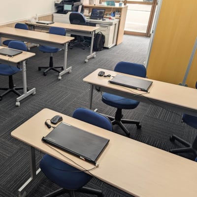 出来たばかりの綺麗な教室です！