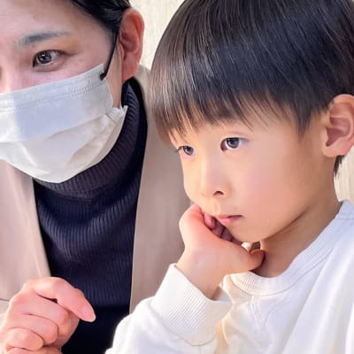 先生と少しずつ勉強中！飽きずに集中して勉強できます！