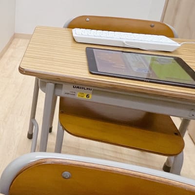 2番教室の様子です。生徒の人数に応じて机の配置を変えています。