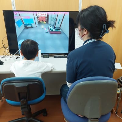 コーチが寄り添いながら、自分で考える手助けをします。