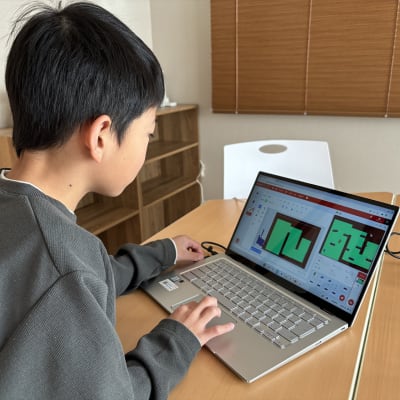 LeLu Kidsでは自分の好きなものを作りながら、プログラミング技術を身につけていきます。