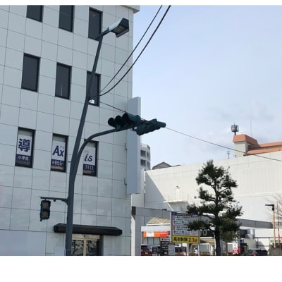 個別指導Axis道ノ尾校です。西友さんの隣のビルにあります。