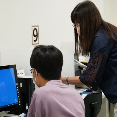 つまづきやすいポイントは講師がサポートします。