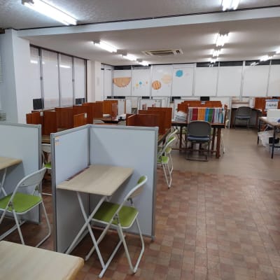 教室は明るく楽しい雰囲気です！