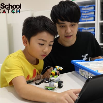 講師１人に対し4人までの少人数制授業です