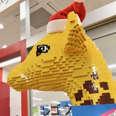 大きなキリンのレゴ®が目印！