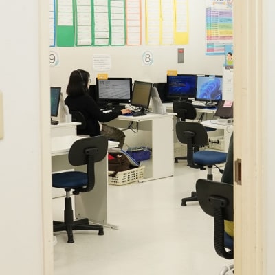 教室はイオンモール春日部1階にあります。