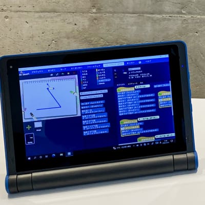 使うパソコンは持ち込みＯＫです。教室のパソコンをレンタルすることもできます。