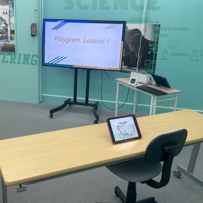 小集団授業で落ち着いて集中して学んで頂ける様心掛けております。