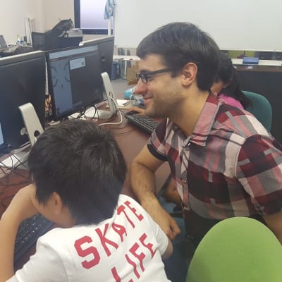 プログラマーが直接指導