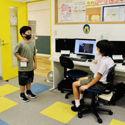 クラスの仲間に発表内容を聞いてもらうこともあります