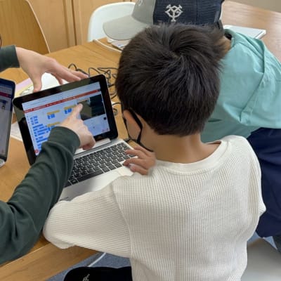 成長し、お友達に教えてあげる子も