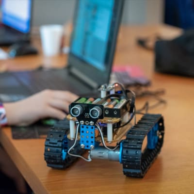 電子工作にも、レッツ チャレンジ！