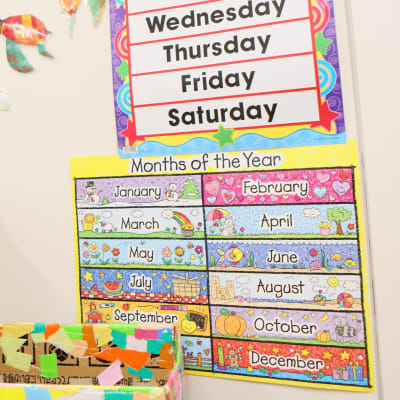 教室内には英語がいっぱい。カラフルで楽しい雰囲気♪