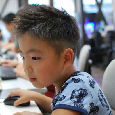 年中です。1時間集中してがんばってます。