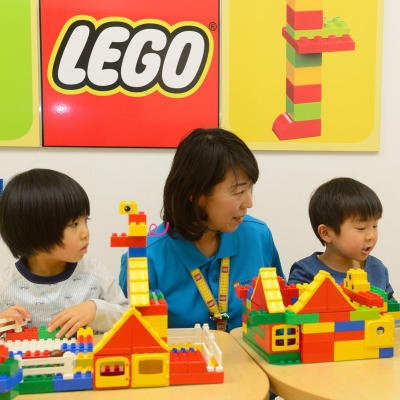 つくった作品や発見したことを、お友達に発表します。