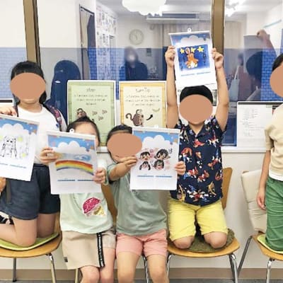 ペイントアプリでお父さんの絵をかいて、カレンダーにしました！