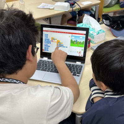 友達と楽しみながらレッスン