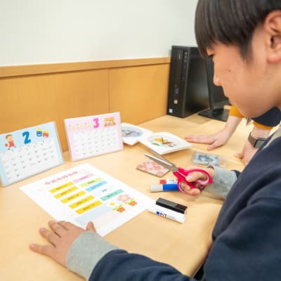 クリエイティブ講座に挑戦！授業で習得した内容をいかして作品を作成します。お子さまに人気のカテゴリーになります！