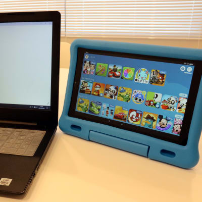 使用するパソコンとタブレット