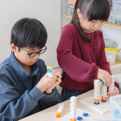 TELACOのプログラミング教室は少人数のグループレッスンです。