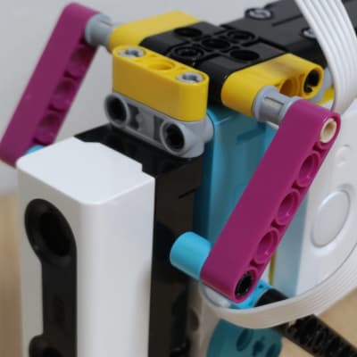 SPIKE四足歩行ロボ