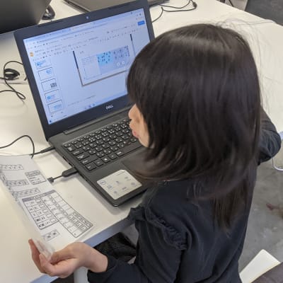 自分で制作したものは、作品集としてスライドにまとめたり、動画にしたり。