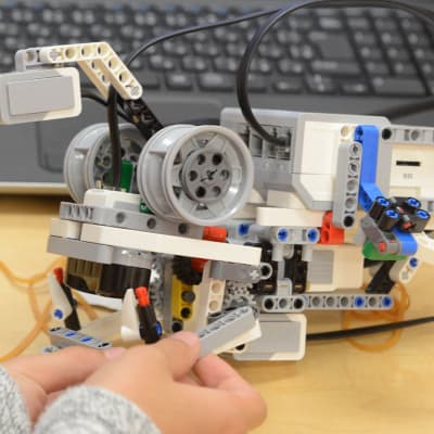 教育用レゴ®︎マインドストーム®︎EV3を使用して、論理的な思考力を養います。
