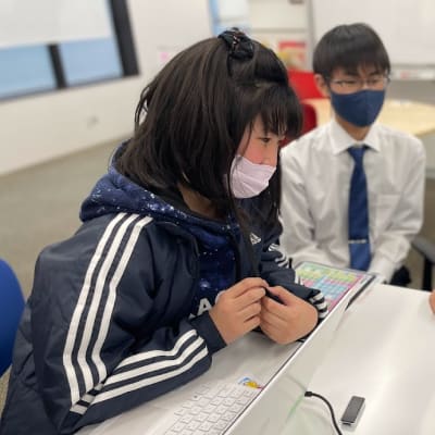 生徒さん同士で作品を見せ合うことも◎いい刺激です！