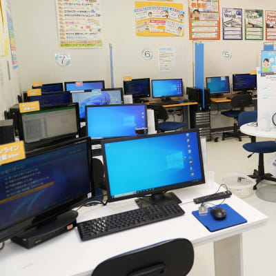 姉妹教室「パソコン市民講座」では、タイピングやパソコンスキルも習得できます。