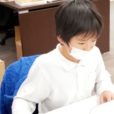 パソコンの扱い方、使い方も先生と一緒に考えていきます☆