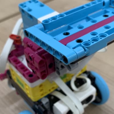 「種まきロボット」生徒さんが、自動で種まきするようにアレンジしました。