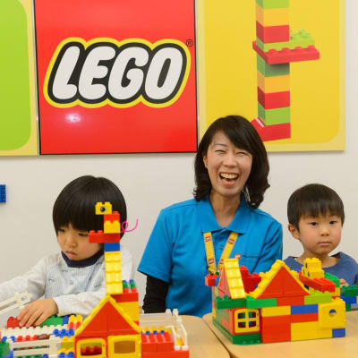 レゴ社認定インストラクターがお子様の学びをサポートします。