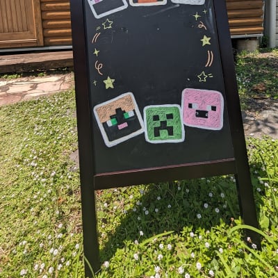 手書きのウェルカムボードでお待ちしております。