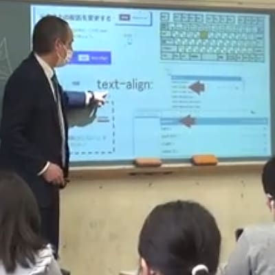 コードプログラミングクラスの教材「BSD Education」を使用したカリキュラムは、ユニバーサルキッズキャンプ教室のほか、学校での出張授業を実施しています。