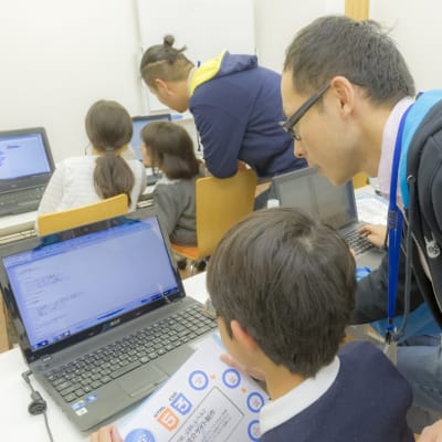 優しく丁寧な講師が傍でサポート